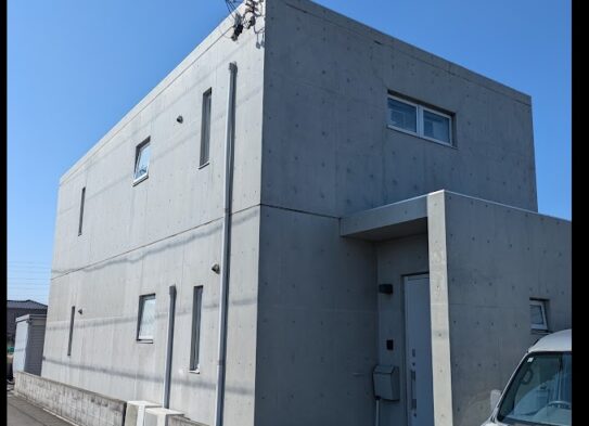 一宮市萩原町にコンクリート住宅におすまい…